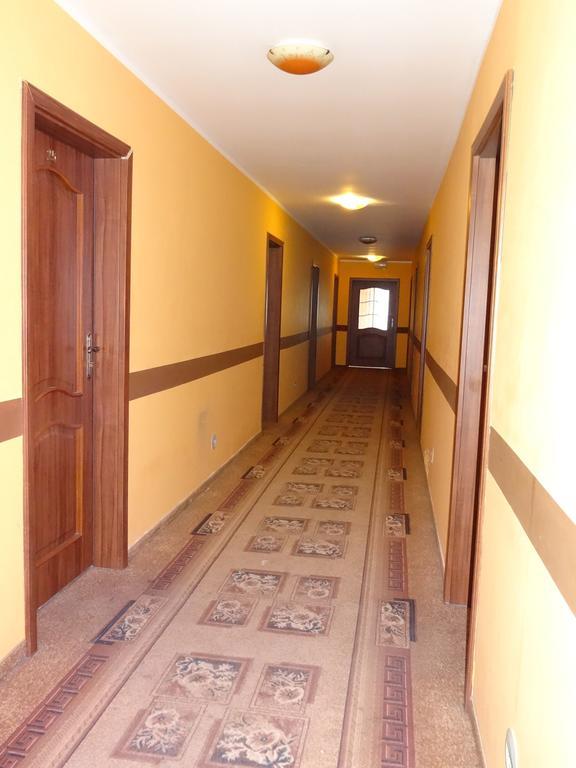 Hostel Milosz Grabowiec  Exteriör bild