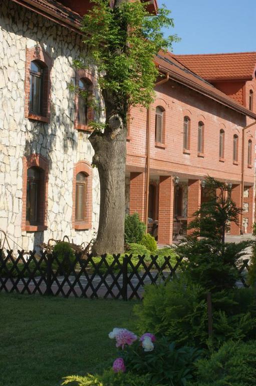 Hostel Milosz Grabowiec  Exteriör bild