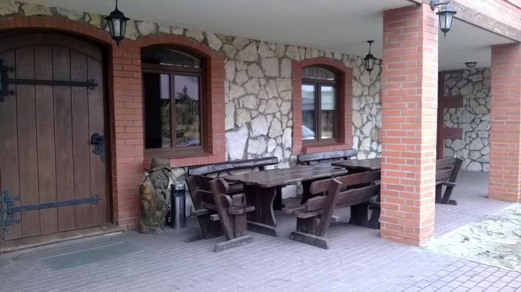 Hostel Milosz Grabowiec  Exteriör bild