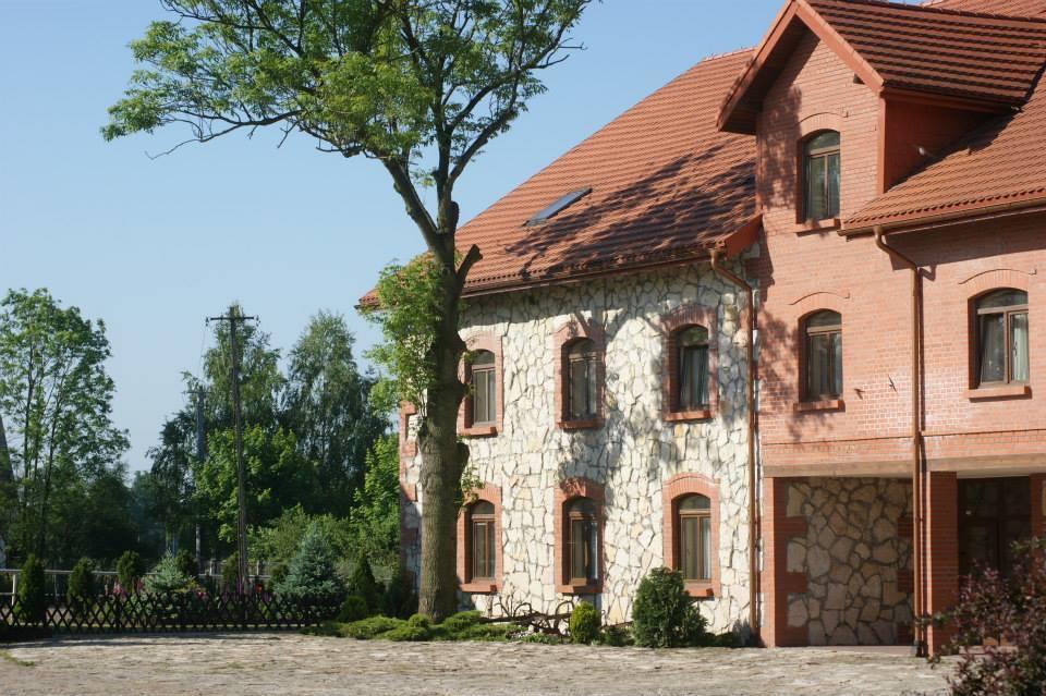 Hostel Milosz Grabowiec  Exteriör bild